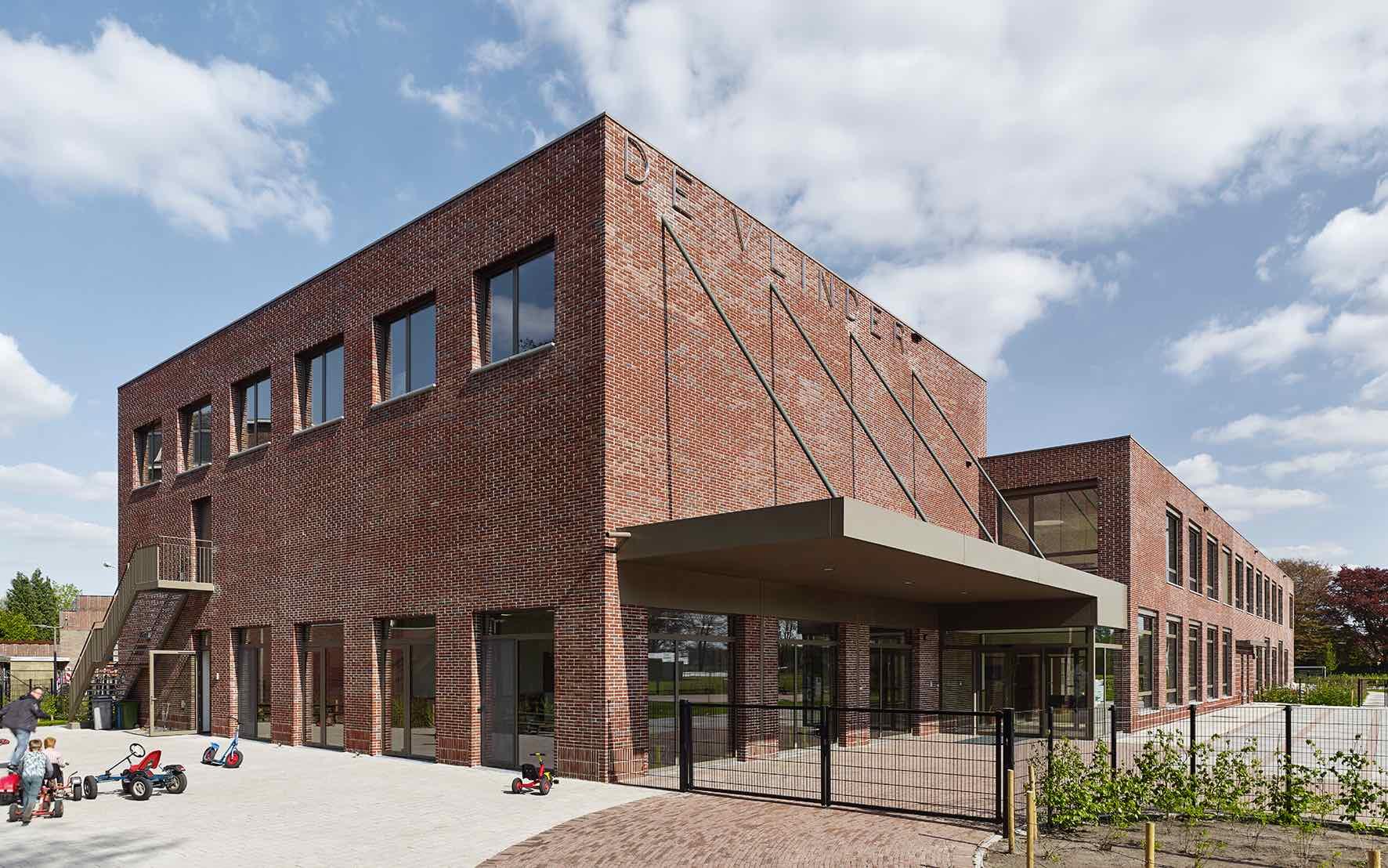 VBS De Vlinder 1, Baarle Hertog (B) - Geurst & Schulze architecten