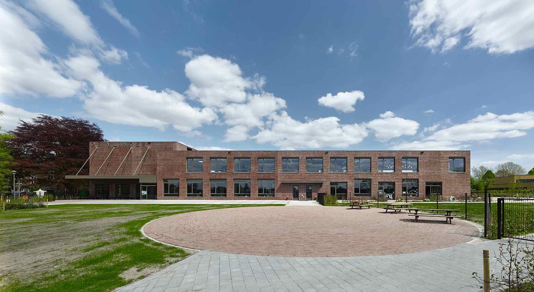 VBS De Vlinder 2, Baarle Hertog (B) - Geurst & Schulze architecten