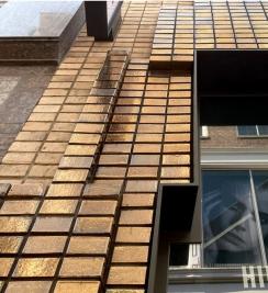 Bijzondere bakstenen voor Kalverstaat 84 Amsterdam